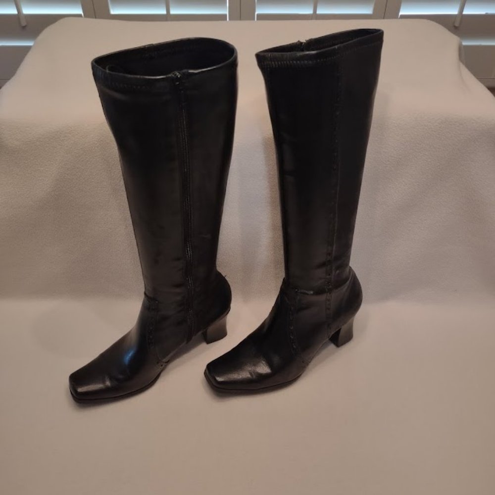 St. Johns Bay Decade Black Leather Boots